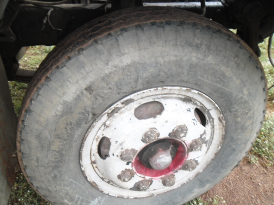 6 ล้อหัวยาว ดั้ม