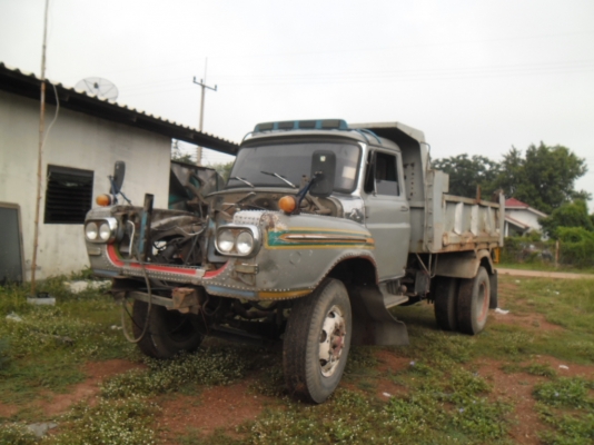 6 ล้อหัวยาว ดั้ม