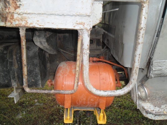 6 ล้อหัวยาว ดั้ม