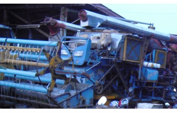 ขายรถเกี่ยวข้าว  สุรชัยการช่าง