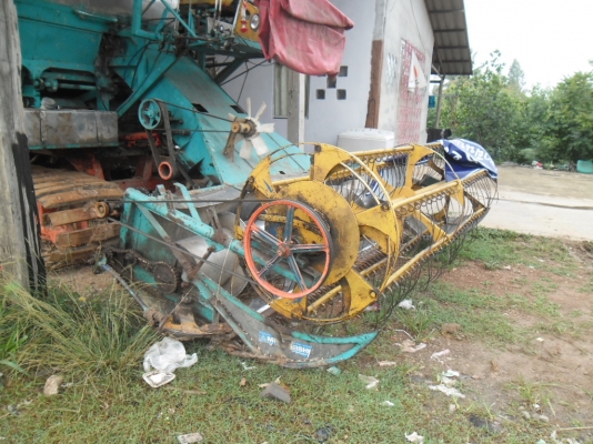 รถเกี่ยวข้าว