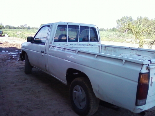 ขายนิสสัน ฝาแดง พร้อมใช้อยู่สารคาม