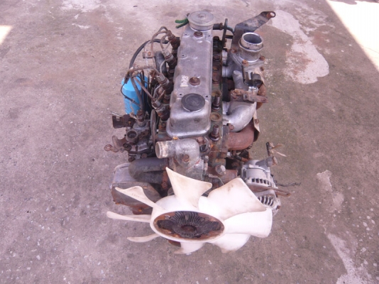 ขายเครื่องยนต์ดีเซล NISSAN SD23 สวยๆไม่แพง