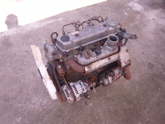 ขายเครื่องยนต์ดีเซล NISSAN SD23 สวยๆไม่แพง