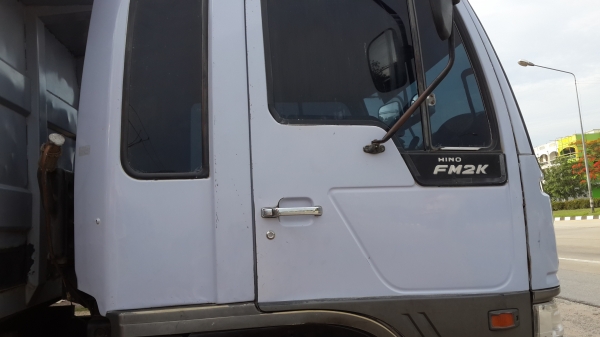 HINO 2 K   240 แรง ดั้มแม่ลูก ลูกเนียม 2 คาน