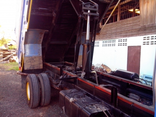 ขาย NPR 135 หล่อๆครับรถผมเองครับไม่ค่อยใด้ใช่