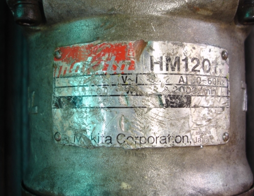 ขายเครื่องสกัดคอนกรีต Makita รุ่น HM1201 (1130w.)