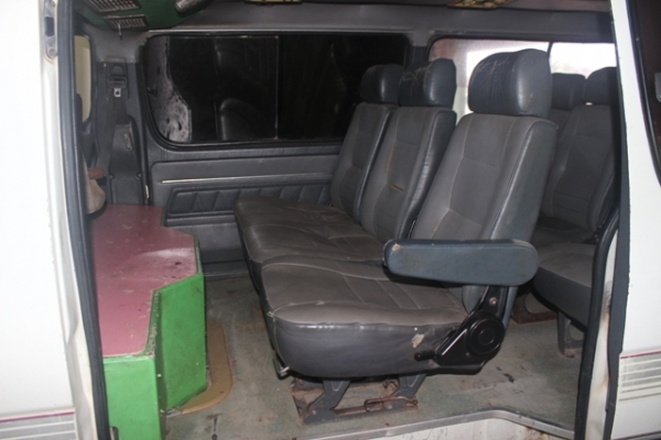 รถตู้หัวจรวด สวยสวยจริงๆ ติดแก๊ส LPG ลดกระหน่ำ!!! ด่วนๆๆ