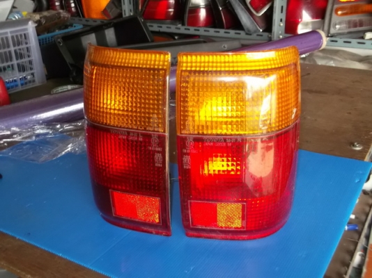 ขายไฟท้าย มาสด้า 323 GL-X 5 ประตู ปี 1986