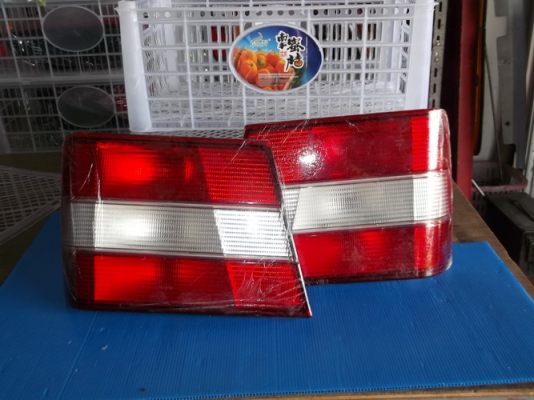 ขายไฟท้าย มาสด้า 323 GL-X 5 ประตู ปี 1986