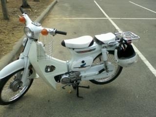 honda c70 สีขาว มีเล่มพร้อมโอน จ้า ลูกทะลุขายถูก 6500ด่วนคับ 0807905085 honda c70 สีขาว มีเล่มพร้อมโอน จ้า ลูกทะลุขายถูก 6500ด่วนคับ 0807905085