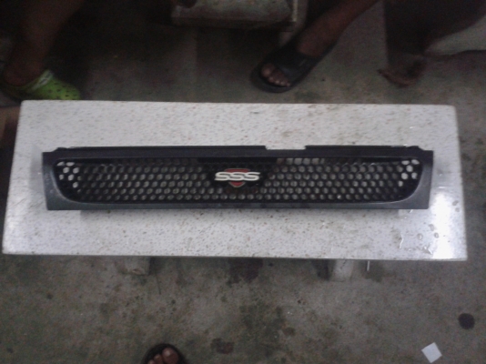 ขายกระจังหน้านิสสันบรูเบิร์ด U12 SSS 350บาท