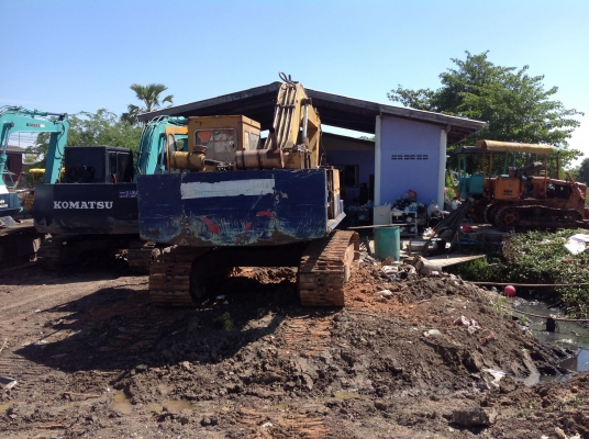 Komatsu pc 200 รุ่น 2