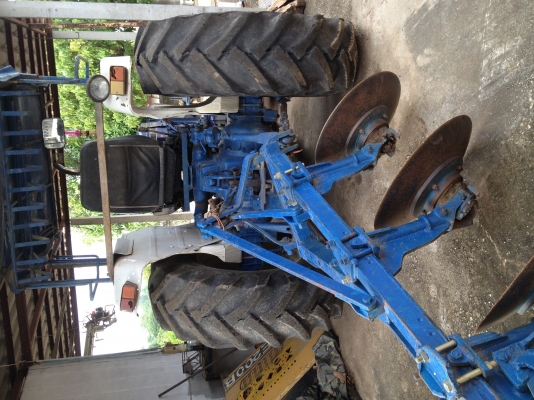 ขายด่วนรถไถ FORD เนื่องจากเจ้าของจะเปลี่ยนกิจการ