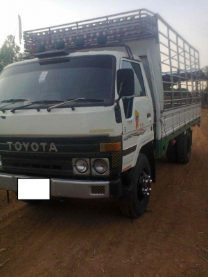 6ล้อ โตโยต้า