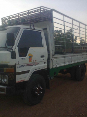 6ล้อ โตโยต้า