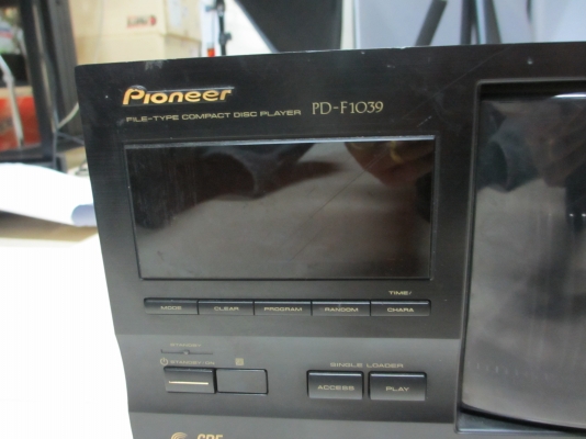 เครื่องเล่นแผ่น CD 300 แผ่น Pioneer-PD-F1039 เครื่องเล่นแผ่น CD 300 แผ่น Pioneer-PD-F1039