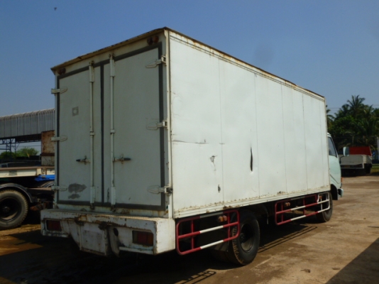 แสงฟ้าเต้นรถ/////จำหน่ายรถ6ล้อ HINO-KM779 ตุ้แห้งยาว5.50เมตร