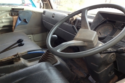 HINO FB 150 HP JO5C หกล้อดั๊มพ์ กระบะดั๊มพ์เหล็ก 4 ตันความยาว 3.90 เมตรสภาพสวย เครื่องแห้งแรงดีไม่มีเยิ้ม ภายในเก๋งคอนโซลสวยครบ พวงมาลัยเพาเวอร์ เบรคทริ๊ปฟี้ ช่วงล่างใหญ่คัชซีสวยไม่มีผุไม่มีดาม เฟืองท้ายกับคานหน้าติด F แล้ว ยาง 8.25 ขอบ 16 สภาพดี 70\% พร้อ HINO FB 150 HP JO5C หกล้อดั๊มพ์ กระบะดั๊มพ์เหล็ก 4 ตันความยาว 3.90 เมตรสภาพสวย เครื่องแห้งแรงดีไม่มีเยิ้ม ภายในเก๋งคอนโซลสวยครบ พวงมาลัยเพาเวอร์ เบรคทริ๊ปฟี้ ช่วงล่างใหญ่คัชซีสวยไม่มีผุไม่มีดาม เฟืองท้ายกับคานหน้าติด F แล้ว ยาง 8.25 ขอบ 16 สภาพดี 70\% พร้อ