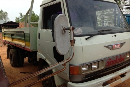 HINO FB 150 HP JO5C หกล้อดั๊มพ์ กระบะดั๊มพ์เหล็ก 4 ตันความยาว 3.90 เมตรสภาพสวย เครื่องแห้งแรงดีไม่มีเยิ้ม ภายในเก๋งคอนโซลสวยครบ พวงมาลัยเพาเวอร์ เบรคทริ๊ปฟี้ ช่วงล่างใหญ่คัชซีสวยไม่มีผุไม่มีดาม เฟืองท้ายกับคานหน้าติด F แล้ว ยาง 8.25 ขอบ 16 สภาพดี 70\% พร้อ HINO FB 150 HP JO5C หกล้อดั๊มพ์ กระบะดั๊มพ์เหล็ก 4 ตันความยาว 3.90 เมตรสภาพสวย เครื่องแห้งแรงดีไม่มีเยิ้ม ภายในเก๋งคอนโซลสวยครบ พวงมาลัยเพาเวอร์ เบรคทริ๊ปฟี้ ช่วงล่างใหญ่คัชซีสวยไม่มีผุไม่มีดาม เฟืองท้ายกับคานหน้าติด F แล้ว ยาง 8.25 ขอบ 16 สภาพดี 70\% พร้อ