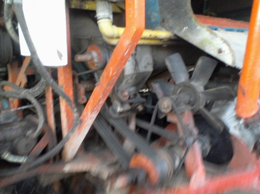 รถเกี่ยวข้าวบางไทร กำไรทอง (อุ้ม)