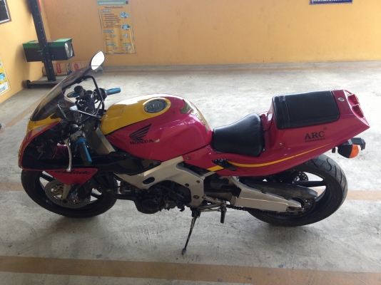 ขายด่วนๆร้อนเงินCbr250rrปี92ทะเบียนแท้เล่มเขียวครับ ราคา40,000 สนใจติดต่อ 091-8190386ต่อรองได้ครับ