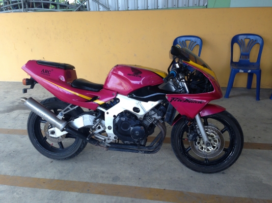 ขายด่วนๆร้อนเงินCbr250rrปี92ทะเบียนแท้เล่มเขียวครับ ราคา40,000 สนใจติดต่อ 091-8190386ต่อรองได้ครับ