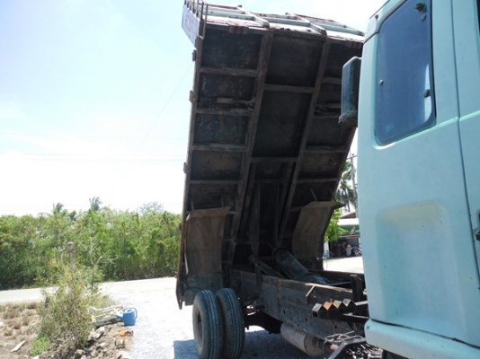 ขาย6ล้อร๊อกกี้เครื่อง185  ดั้มพื้นเรียบ  ราคาถูก