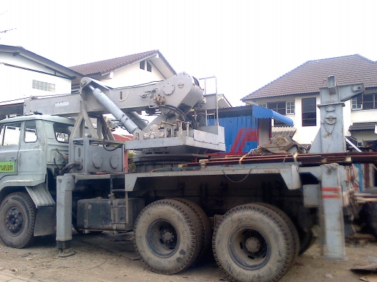 รถติดเครนกู้ภัยกองทัพเรือ