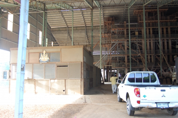 โครงสร้างโรงสีพร้อมเครื่องจักร