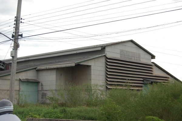 โครงสร้างโรงสีพร้อมเครื่องจักร