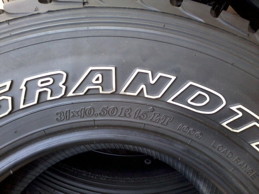 ขายยาง Dunlop Grentek 31x10.5 R15 ปี10