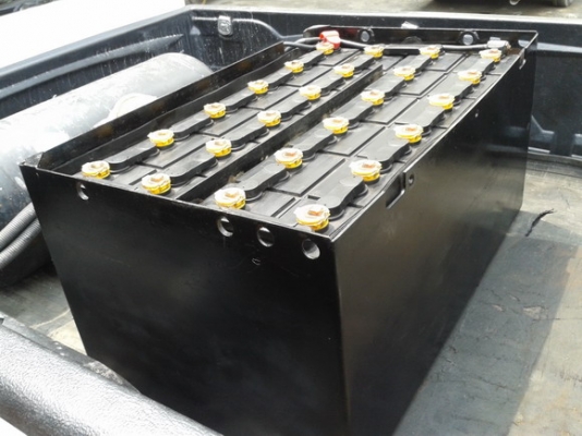 ขายด่วนแบตเตอรี่รถยกโฟร์คลิฟท์