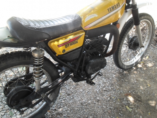 ขาย dt 100 สภาพเดิมสีเดิมหายากลดแล้วครับ 19000 ขาย dt 100 สภาพเดิมสีเดิมหายากลดแล้วครับ 19000