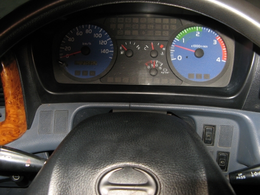 ขาย 6ล้อ ฮีโน่เครน 3 ตัน เมก้า 175 แรง ยาว 5.80  ปี 2004  สภาพสวยเดิมเครื่องดี พร้อมใช้งาน ชมก่อนได้ครับ สนใจติดต่อ 081-9425443