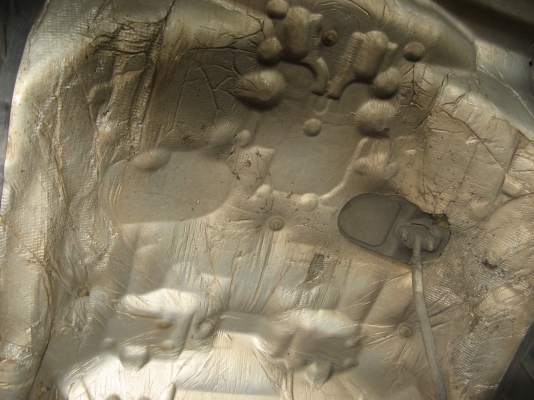 ขาย 6ล้อ ฮีโน่เครน 3 ตัน เมก้า 175 แรง ยาว 5.80  ปี 2004  สภาพสวยเดิมเครื่องดี พร้อมใช้งาน ชมก่อนได้ครับ สนใจติดต่อ 081-9425443