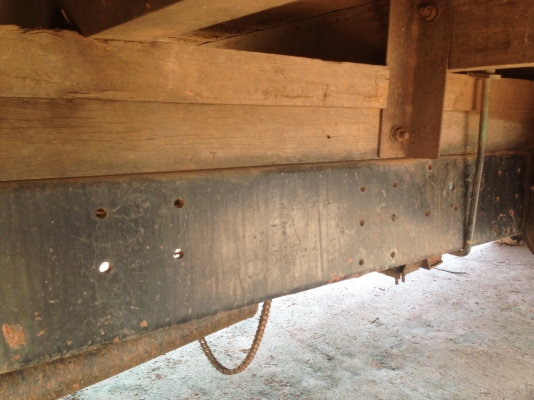 ISUZU ROCKY 165 HP 6BD1 กระบะคอกเหล็กความยาว 5.50 เมตรสภาพสวย เครื่องแน่นแรงดี ภายในเก๋งคอนโซลครบพร้อม พวงมาลัยเพาเวอร์ หัวเก๋งด้านหน้าต้องเก็บรอยบุบเล็กน้อย ช่วงล่างคัชซีสวยมากๆครับ ชุดเพลาและเฟืองท้ายของ มิตซู FUSO ขนาดใหญ่แล้วสภาพดีสุดๆ ยาง 9.00 ขอบ 20