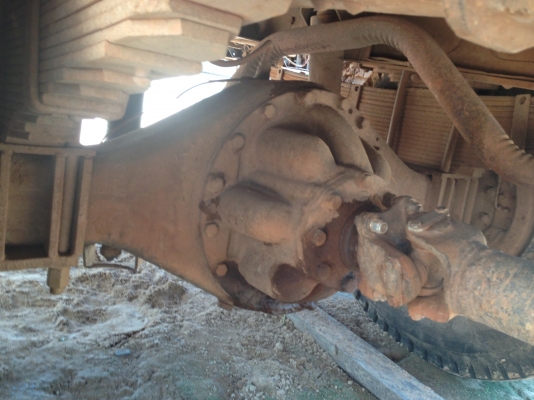 ISUZU ROCKY 165 HP 6BD1 กระบะคอกเหล็กความยาว 5.50 เมตรสภาพสวย เครื่องแน่นแรงดี ภายในเก๋งคอนโซลครบพร้อม พวงมาลัยเพาเวอร์ หัวเก๋งด้านหน้าต้องเก็บรอยบุบเล็กน้อย ช่วงล่างคัชซีสวยมากๆครับ ชุดเพลาและเฟืองท้ายของ มิตซู FUSO ขนาดใหญ่แล้วสภาพดีสุดๆ ยาง 9.00 ขอบ 20