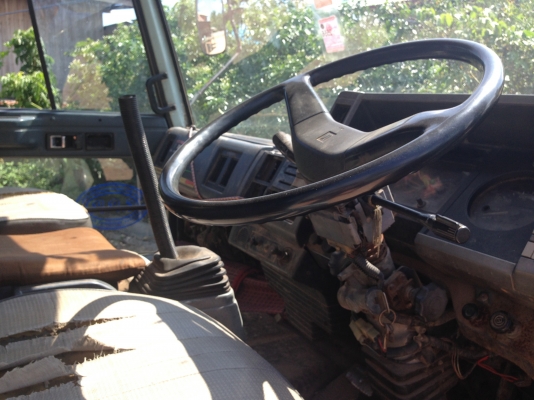 ISUZU ROCKY 165 HP 6BD1 กระบะคอกเหล็กความยาว 5.50 เมตรสภาพสวย เครื่องแน่นแรงดี ภายในเก๋งคอนโซลครบพร้อม พวงมาลัยเพาเวอร์ หัวเก๋งด้านหน้าต้องเก็บรอยบุบเล็กน้อย ช่วงล่างคัชซีสวยมากๆครับ ชุดเพลาและเฟืองท้ายของ มิตซู FUSO ขนาดใหญ่แล้วสภาพดีสุดๆ ยาง 9.00 ขอบ 20