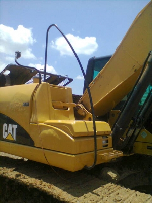 CAT  320 D กระบอกดำ  ชั่งโมงงาน  1000  กว่า    ซีเรียล  320D  HHAL01675