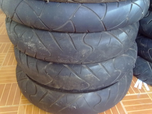 ขายยาง\%350บาท ไว้ในที่ร่มตลอด ดอกเพียบ เนื้อยังลึก นิ่ม มาเลือกเองครับ ไว้ใส่sr-sf ขอบ17 ขายยาง\%350บาท ไว้ในที่ร่มตลอด ดอกเพียบ เนื้อยังลึก นิ่ม มาเลือกเองครับ ไว้ใส่sr-sf ขอบ17