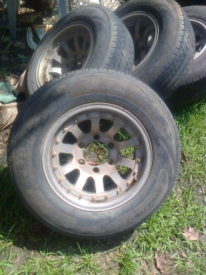 ขายแม็ก ขอบ 15 พร้อมยาง 6 รู