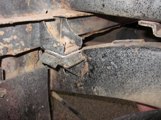 Nissan Big M เบนซิน Z16  4ประตู ปี 1990