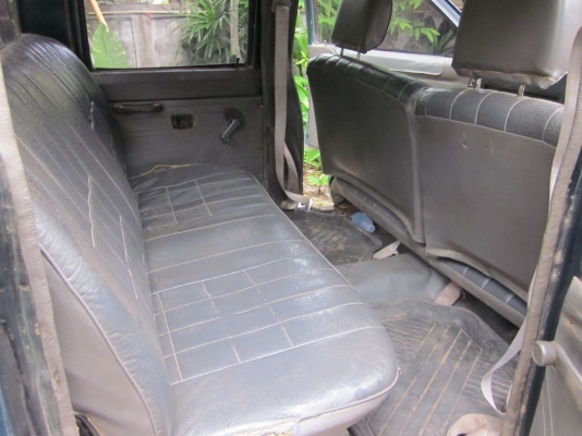 Nissan Big M เบนซิน Z16  4ประตู ปี 1990