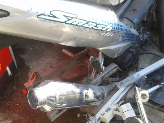 ขายทราก SUZUKI สแมด 110 พร้อมทะเบียน 3500 ขายทราก SUZUKI สแมด 110 พร้อมทะเบียน 3500