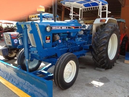 ขายด่วนรถไถฟอดร์77พร้อมใบมีดดันดินหน้าสภาพใหม่ สนใจติดต่อ081-9136451