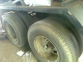 หางสิมิดั้ม  สามมิตร  ปี  48  ยาว  8.50  M  2  คาน  ยางไม่ค่อยสวย  70\%