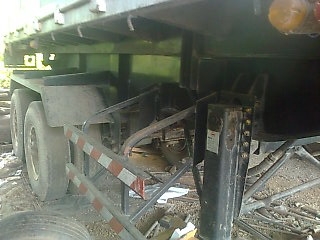 หางสิมิดั้ม  สามมิตร  ปี  48  ยาว  8.50  M  2  คาน  ยางไม่ค่อยสวย  70\%