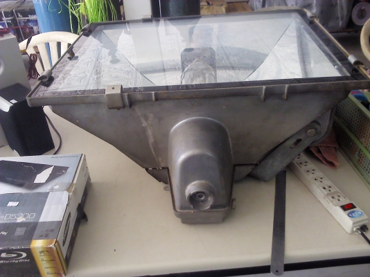 โคมไฟสปอร์ตไลท์3 เฟส ขนาดใหญ่ 50*60 cm. ขายเป็นคู่