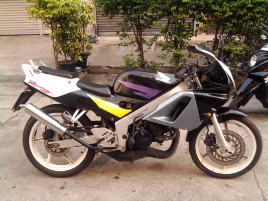 ขออนุญาติขาย  HONDA  NSR150 RR สีดำขาว ล้อแม็ก